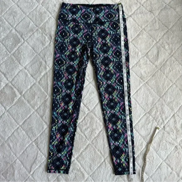 Victoria's Secret VSX SPORT | "Mayan Temple" Knockout Leggings | Size Medium - Picture 8 of 10